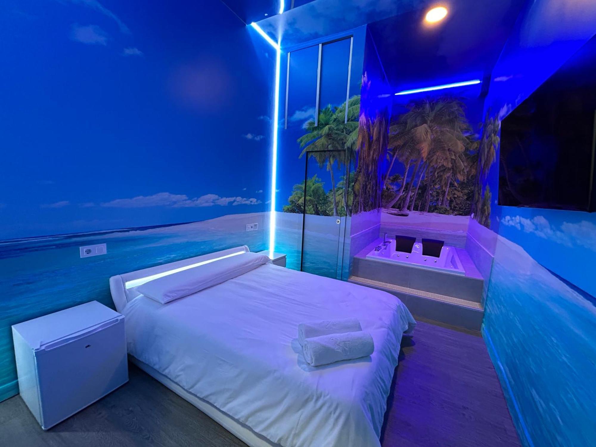 Habitacion Con Jacuzzi Y Bano Privado マドリード エクステリア 写真
